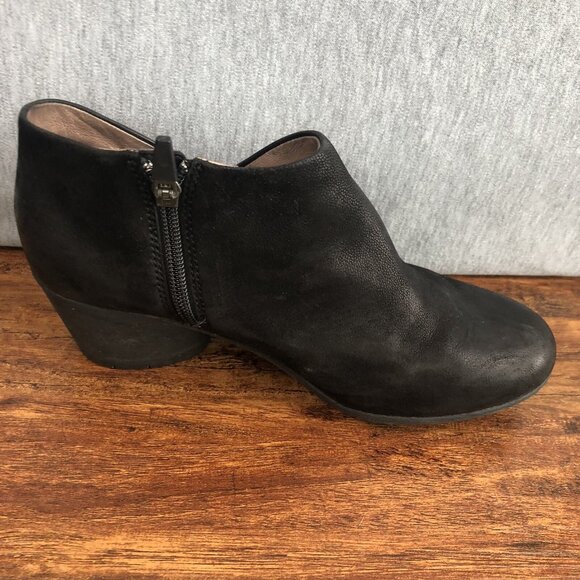 Dansko Women's SZ 37 US‎ 7 Raina Black Nubuck Leather Ankle Bootie Heels - Picture 7 of 10